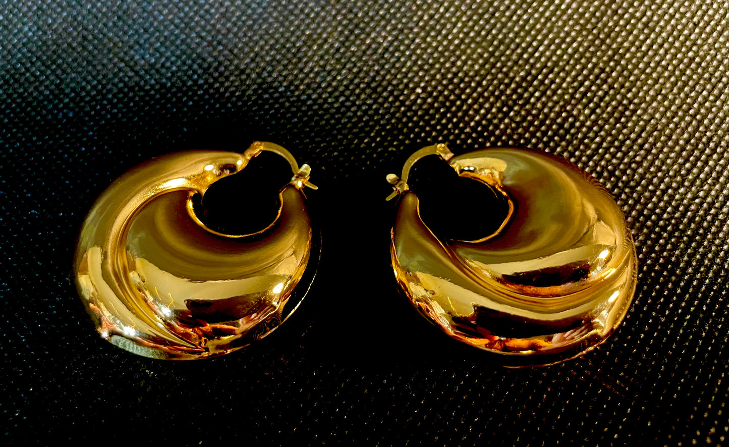 *New* Fly Girl Earrings (Gold)