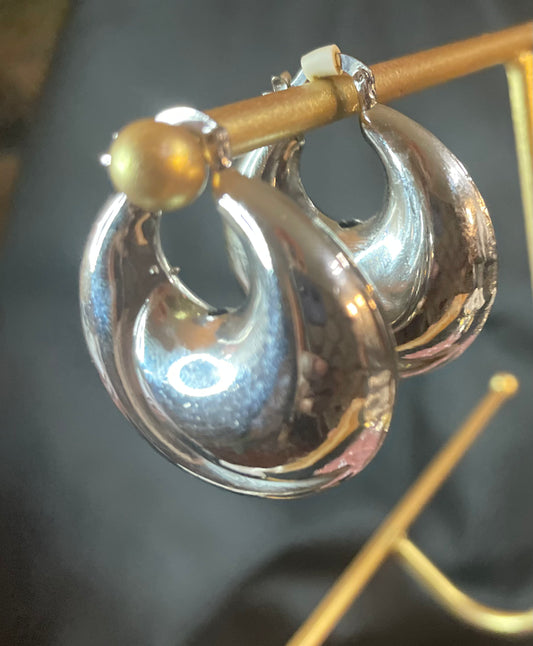 *New* FlyGirl Hoop Earrings (Silver)