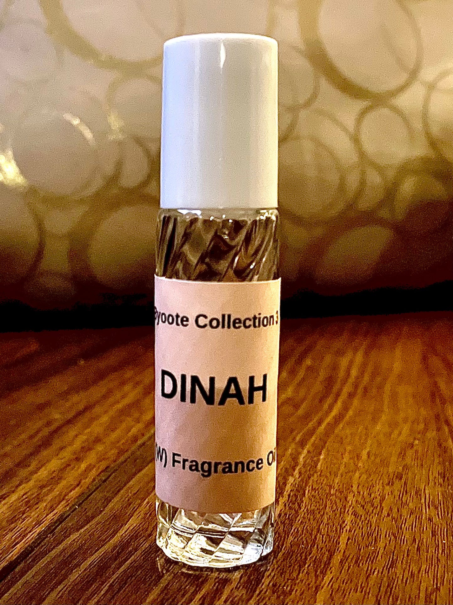 Dinah (Floral, Woody & Patchouli}